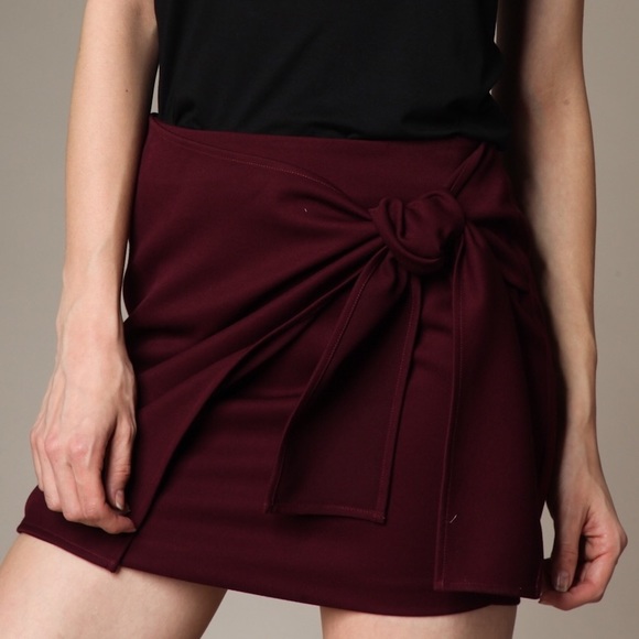 Boutique Dresses & Skirts - BURGUNDY SIDE TIE STRETCH SKIRT MED WEIGHT